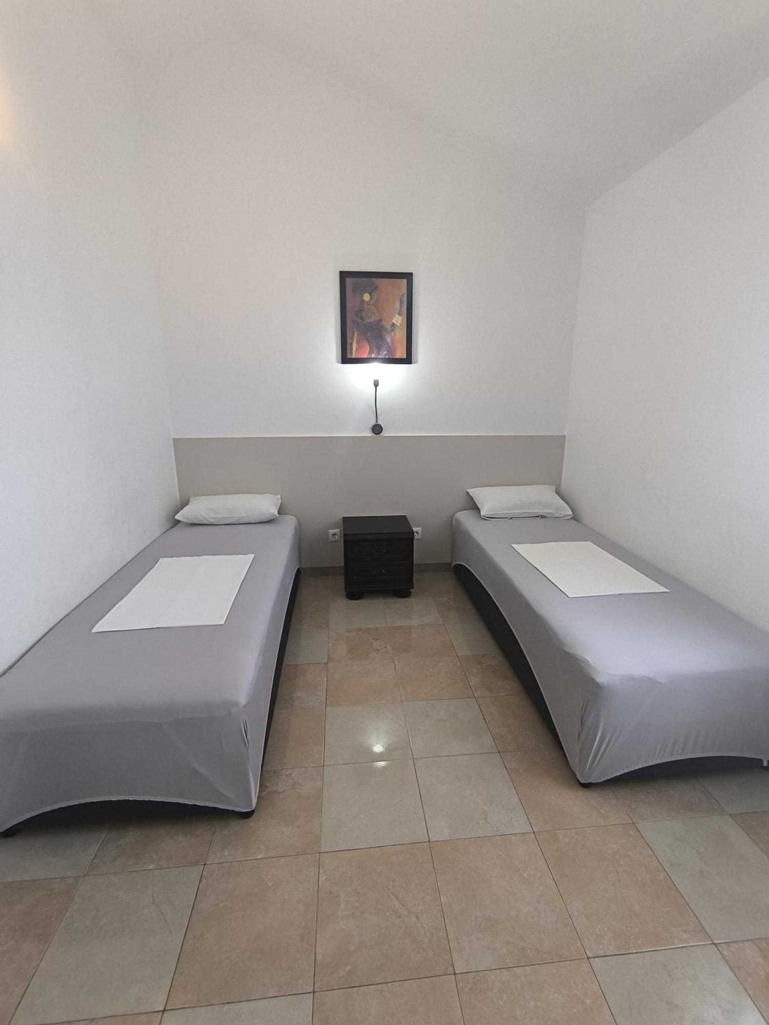 Apartments Otok 2 Trogir Eksteriør billede